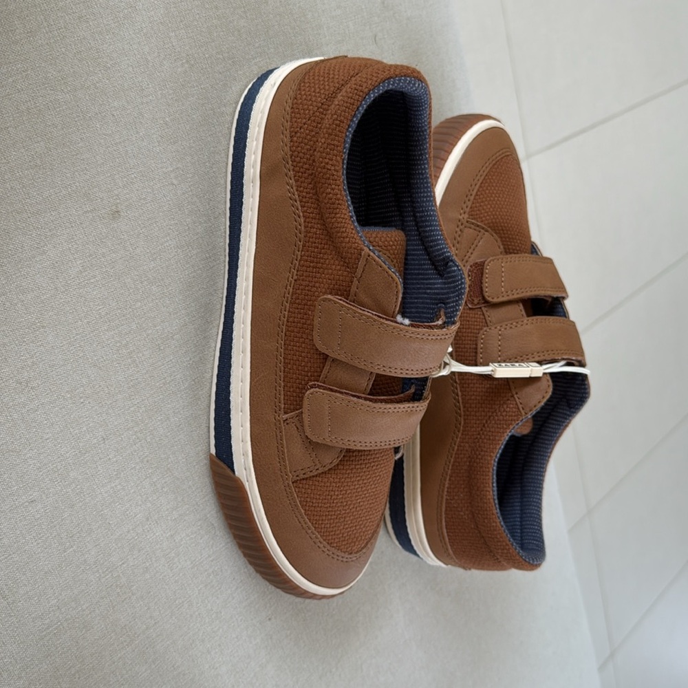 Zara Brown kids velcro strap sneakers never used w original tags